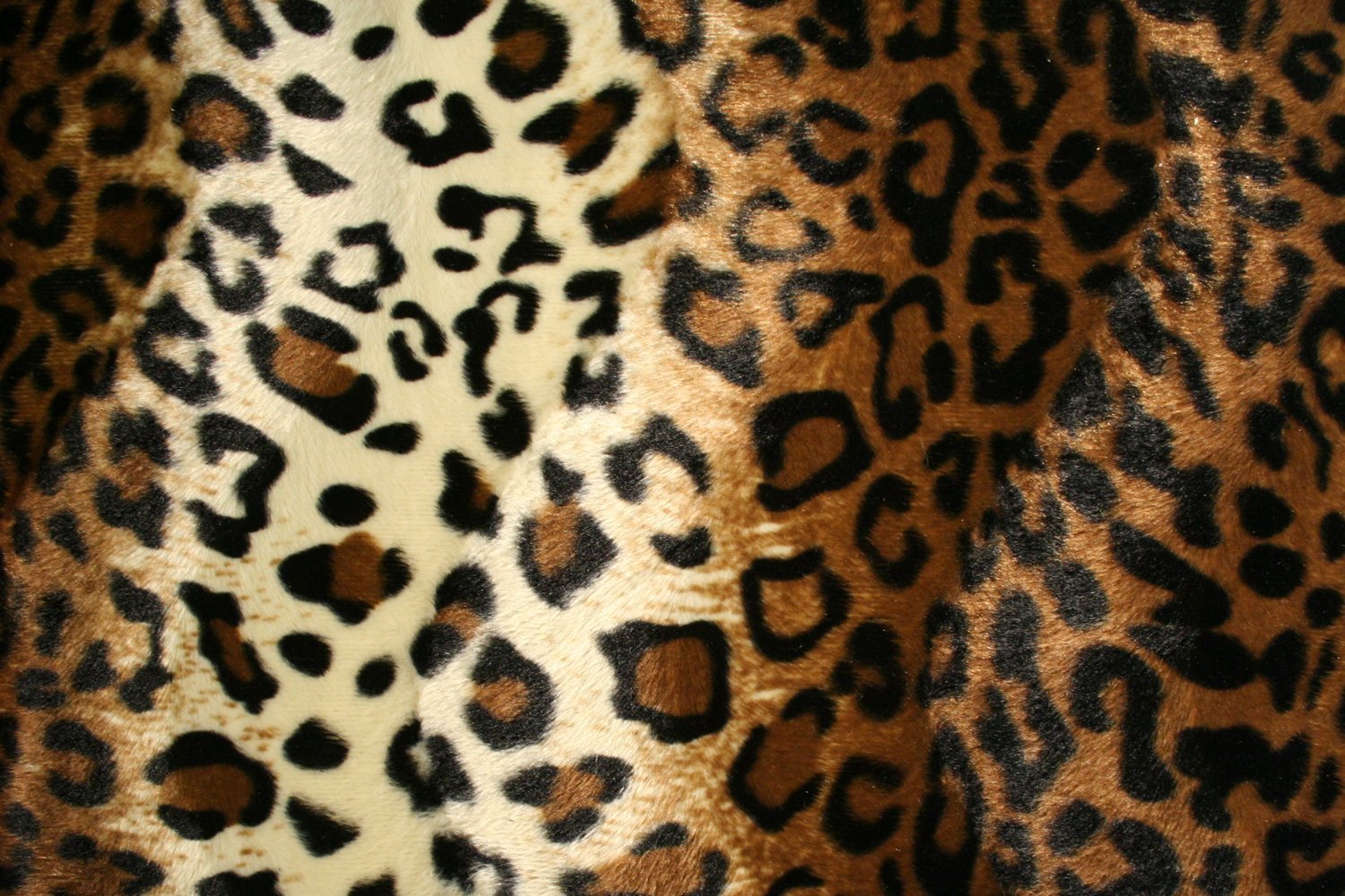 Пестрая шкура. Принт Ягуар гепард леопард. Леопардовый принт. Леопард расцветка. Леопардовая шкура.