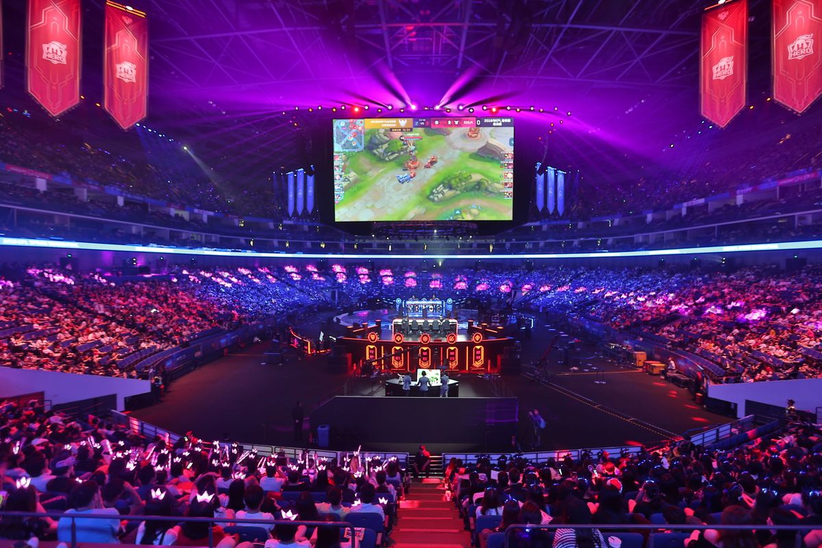 Esport arena. Киберспортивный стадион Arena Moscow. Кибер Арена Южная Корея. Киберспорт Арена инт 2023. Киберспортивная Арена в Китае.