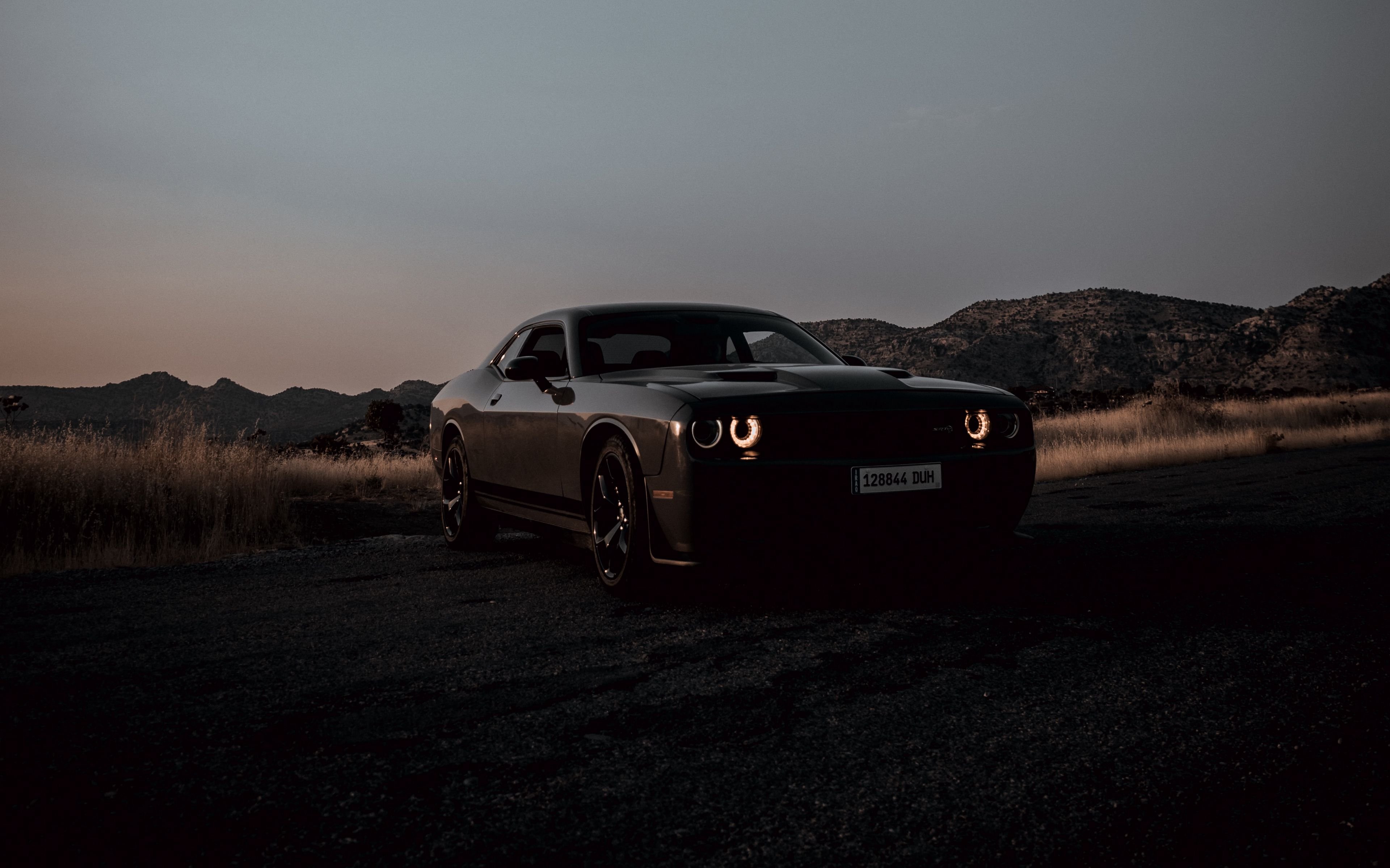 Обои 4 к на телефон. Dodge Challenger 1920x1080 4k. Додж Челленджер черный ночью. Обои dodge Challenger 4k. Dodge Challenger Wallpapers 4k.