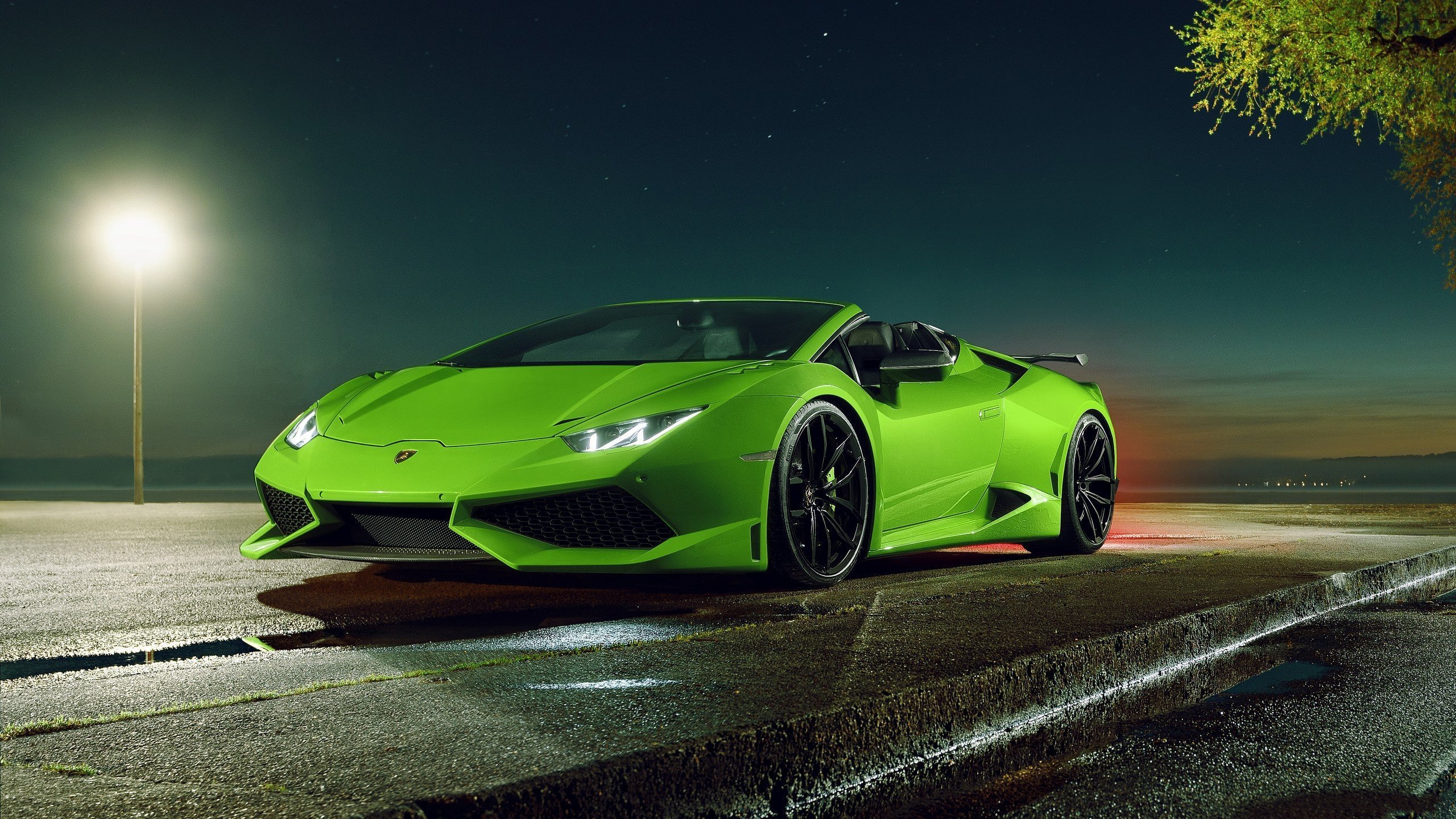 Машина Lamborghini Huracan