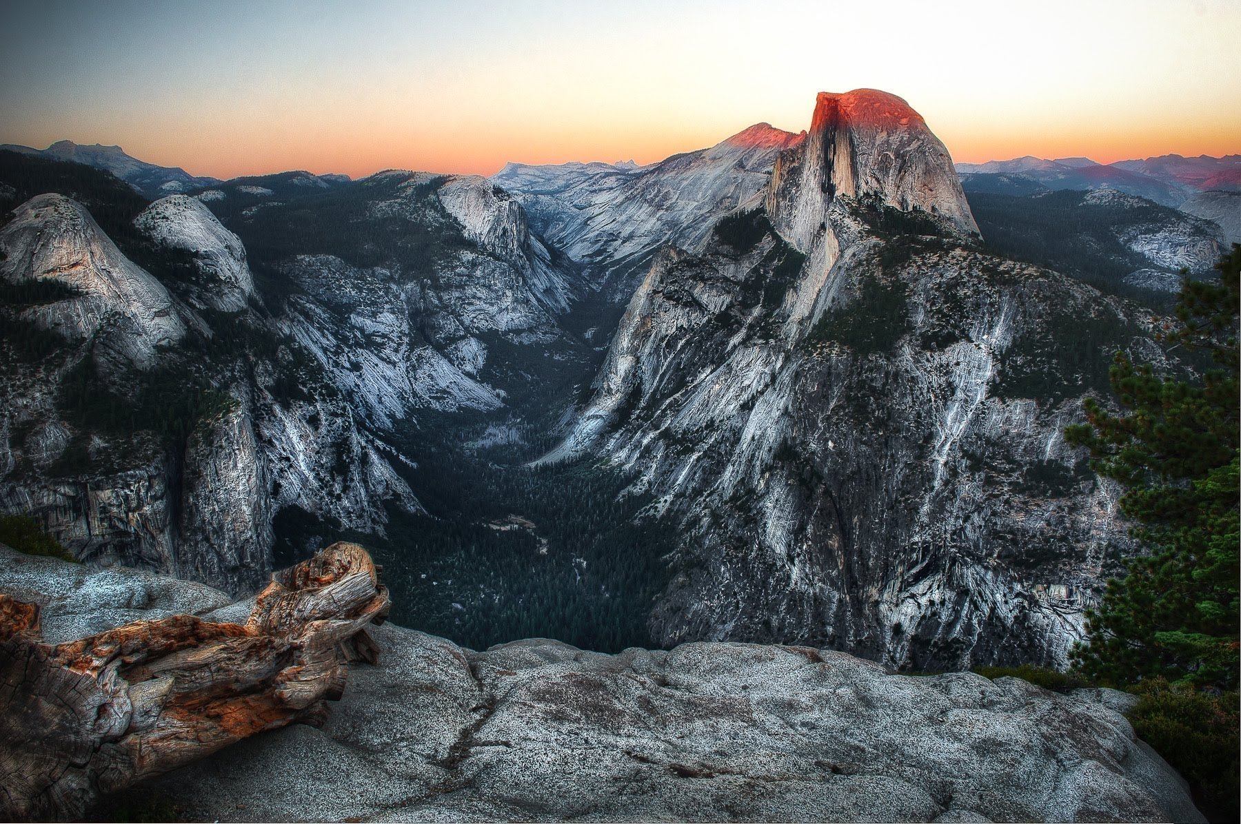 Mac wallpaper. Йосемити Мак. Yosemite макбук. Mac os x Yosemite. Macos вид на парк Йосемити.