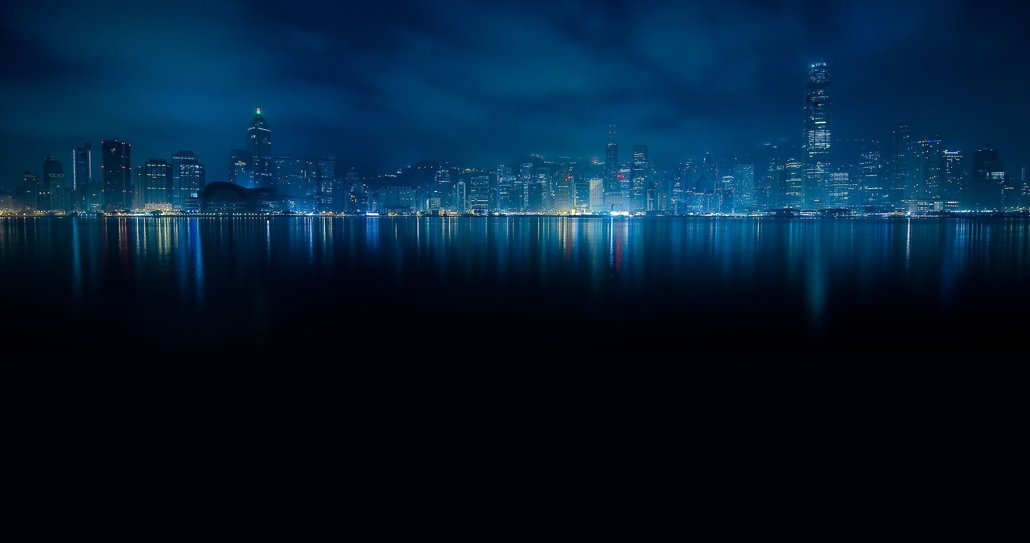 Черно синий мир. Город ночью. Ночной город синий. Темно синий город. Фон города ночью.
