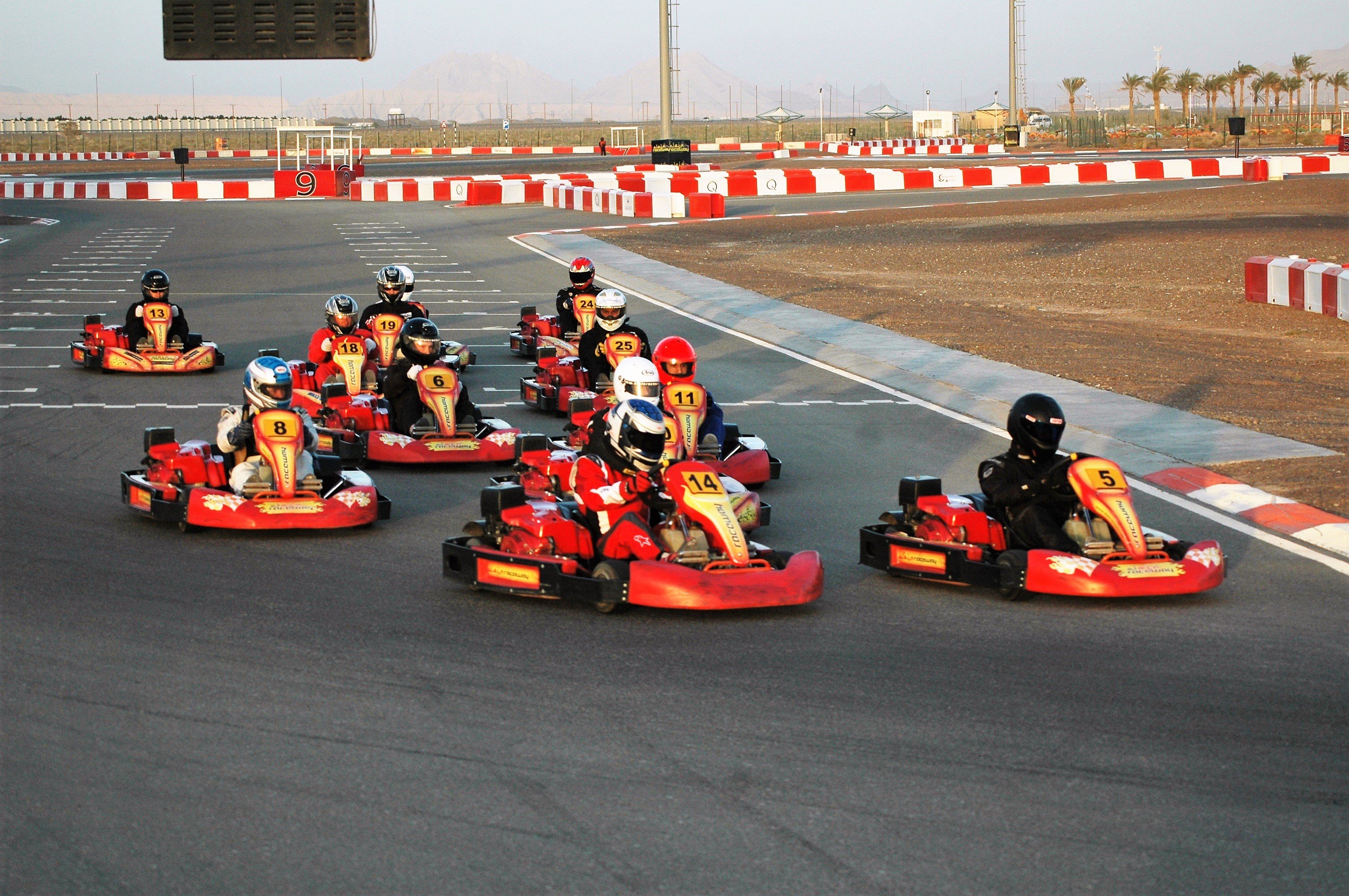 Gokart. Картинг. Картинг машинки. Go Karting. Картинг Тачки.