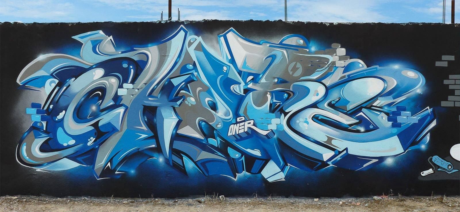 Graffiti blue fire packed. Синие граффити. Граффити синим цветом. Граффити на синем фоне. Граффити на голубом фоне.