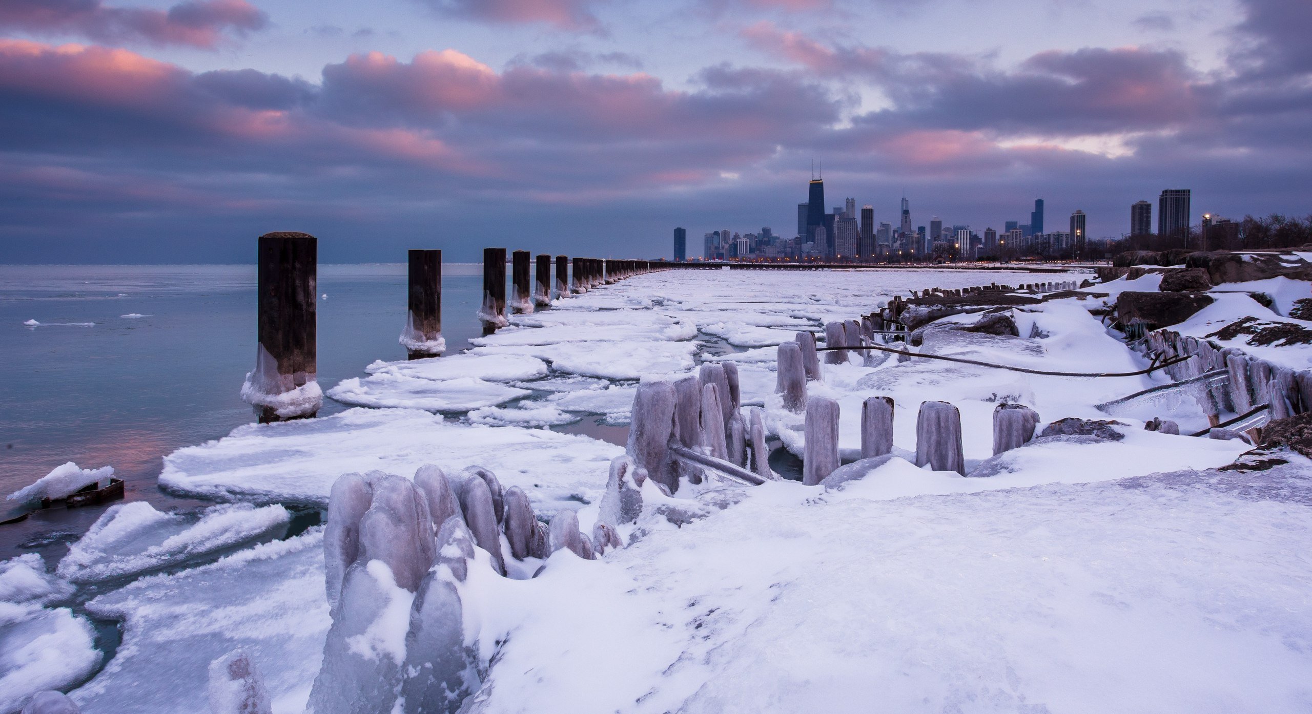 Америка зимнее время. Зимний Нью-Йорк. Чикаго набережная озера Мичиган. Зимний город. Зима в Америке.