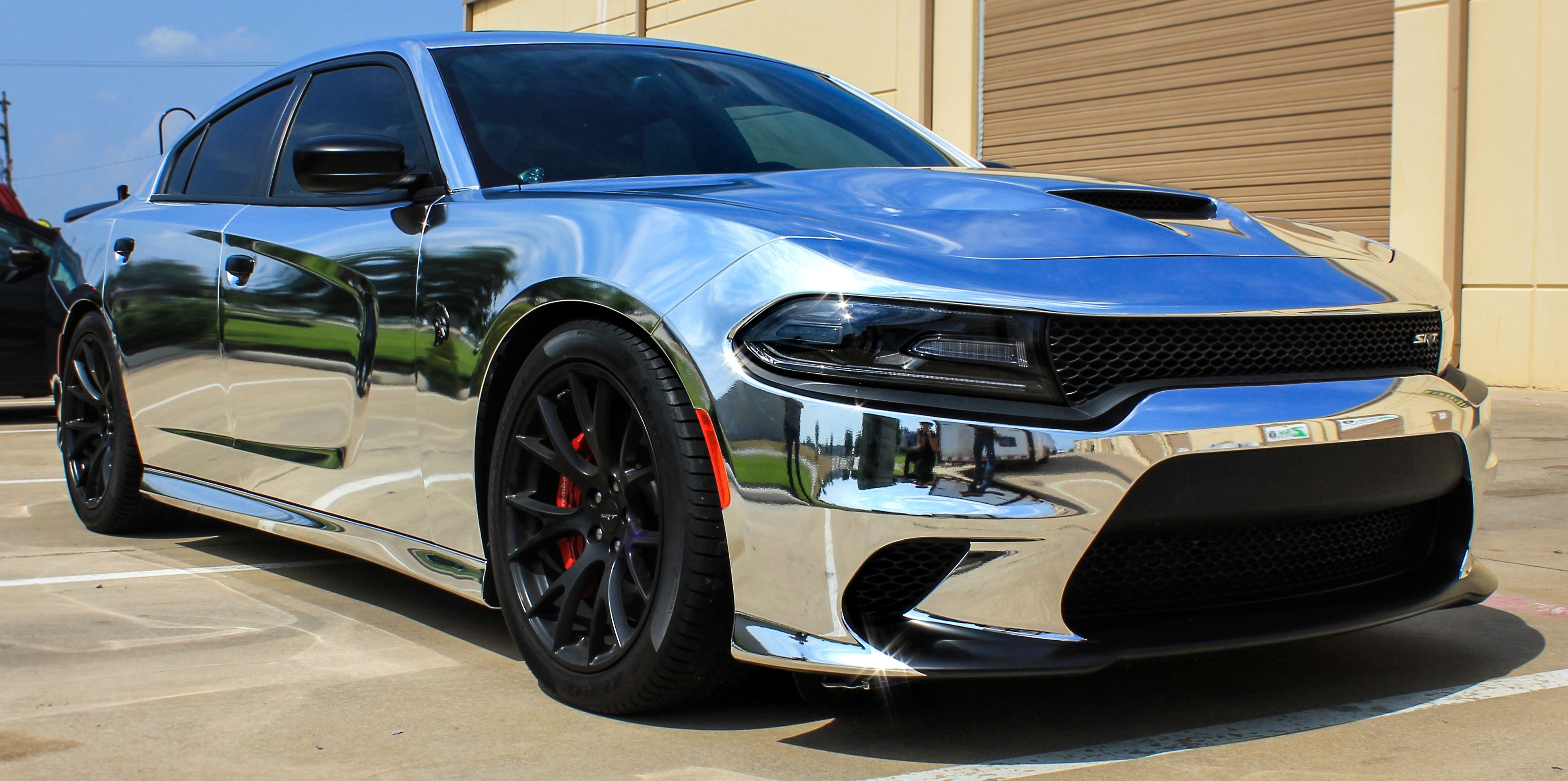 Metal cars. Dodge Charger Hellcat Wrap. Dodge Charger Hellcat винил. Хром. На Додж Чарджер. Dodge Charger Hellcat в карбоне.