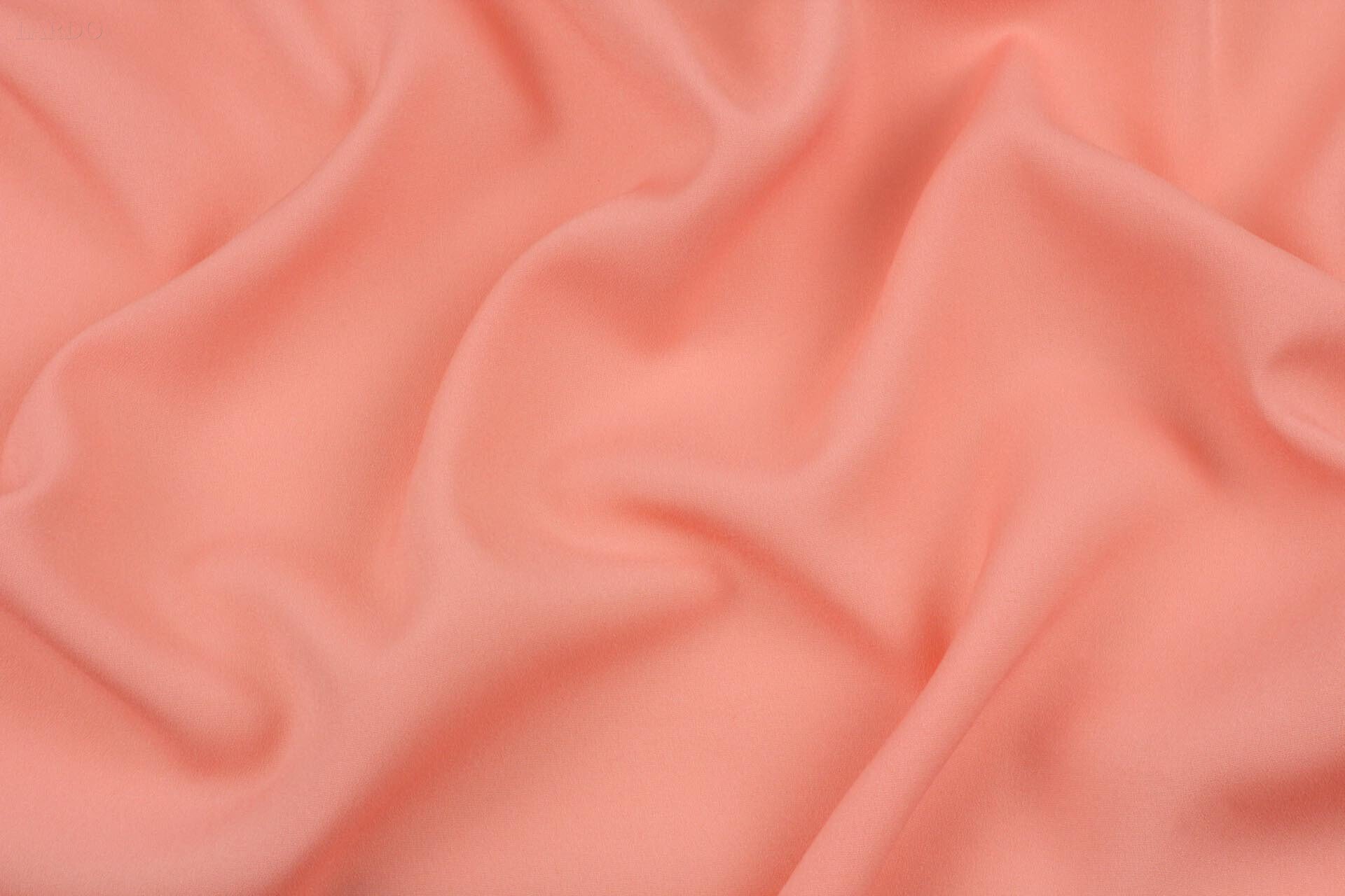 Лососевый цвет это. Лососевый цвет. Ткань лососевого цвета. Бледно лососевый цвет. Лососево розовый.