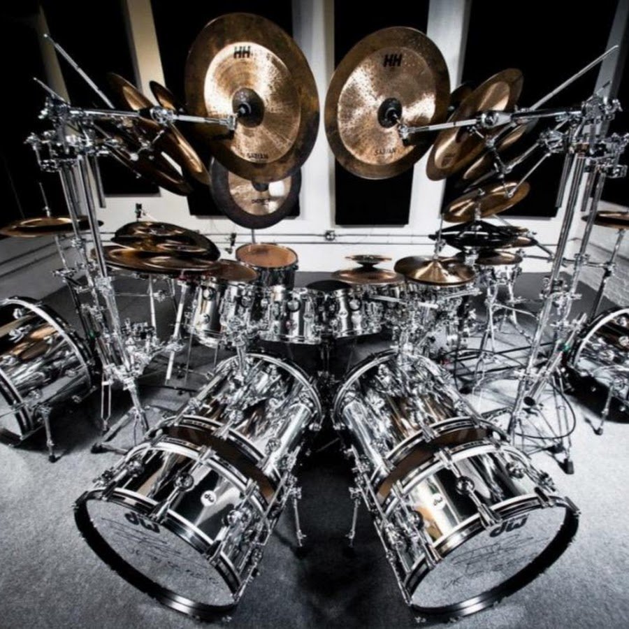 Metal set. Терри Боззио барабанщик. Terry Bozzio Drum Set. Terry Bozzio Drum Kit. Терри Боззио ударная установка.