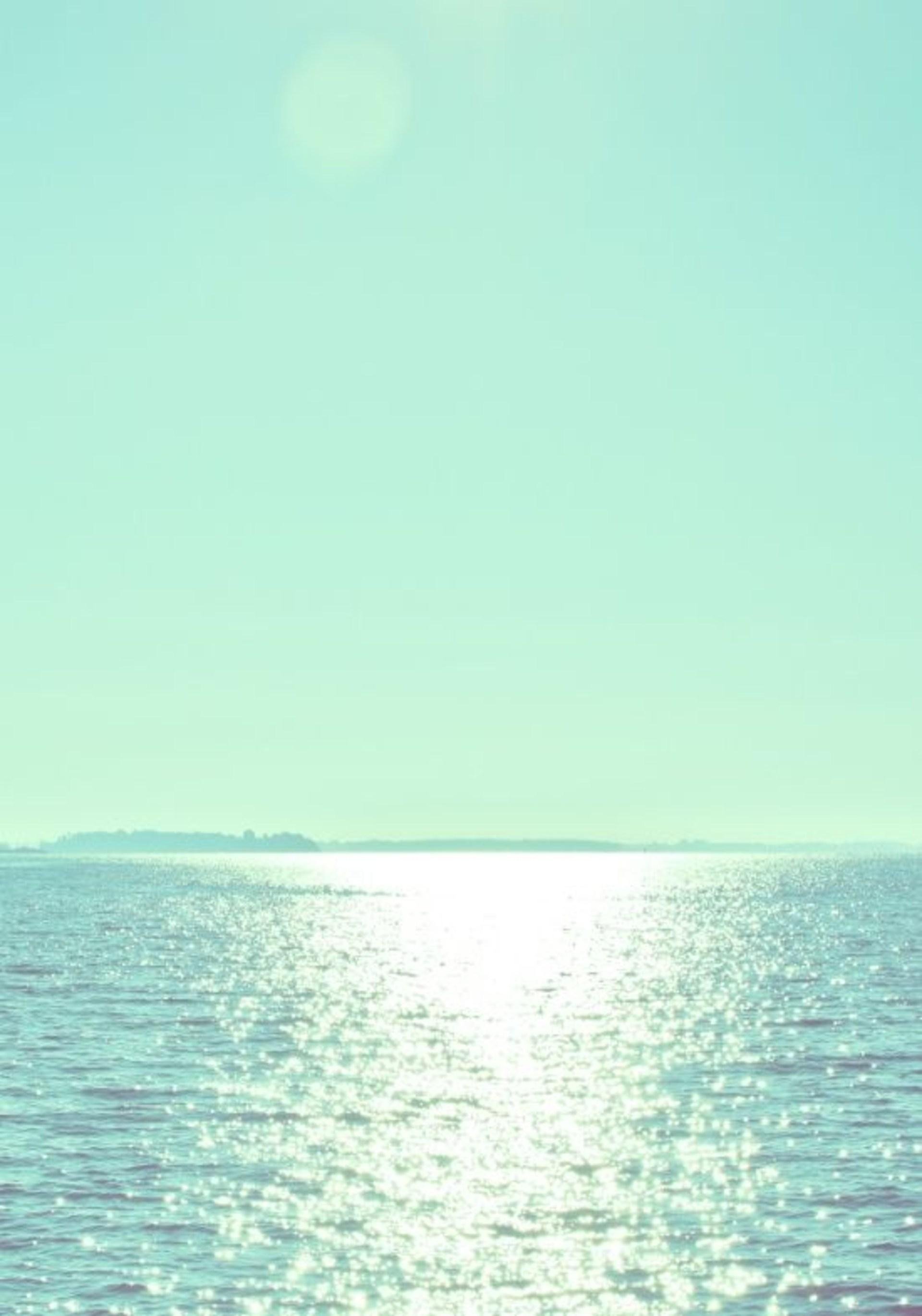 Зеленая сторис. Море в пастельных тонах. Бирюзовое море. Спокойное море. Светло голубое море.