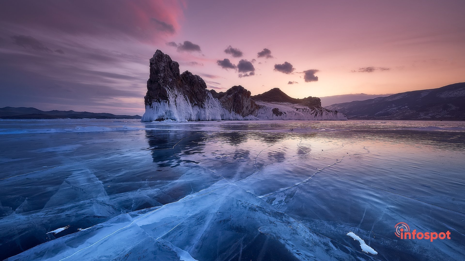 Инстаграмное фото Байкал зимой