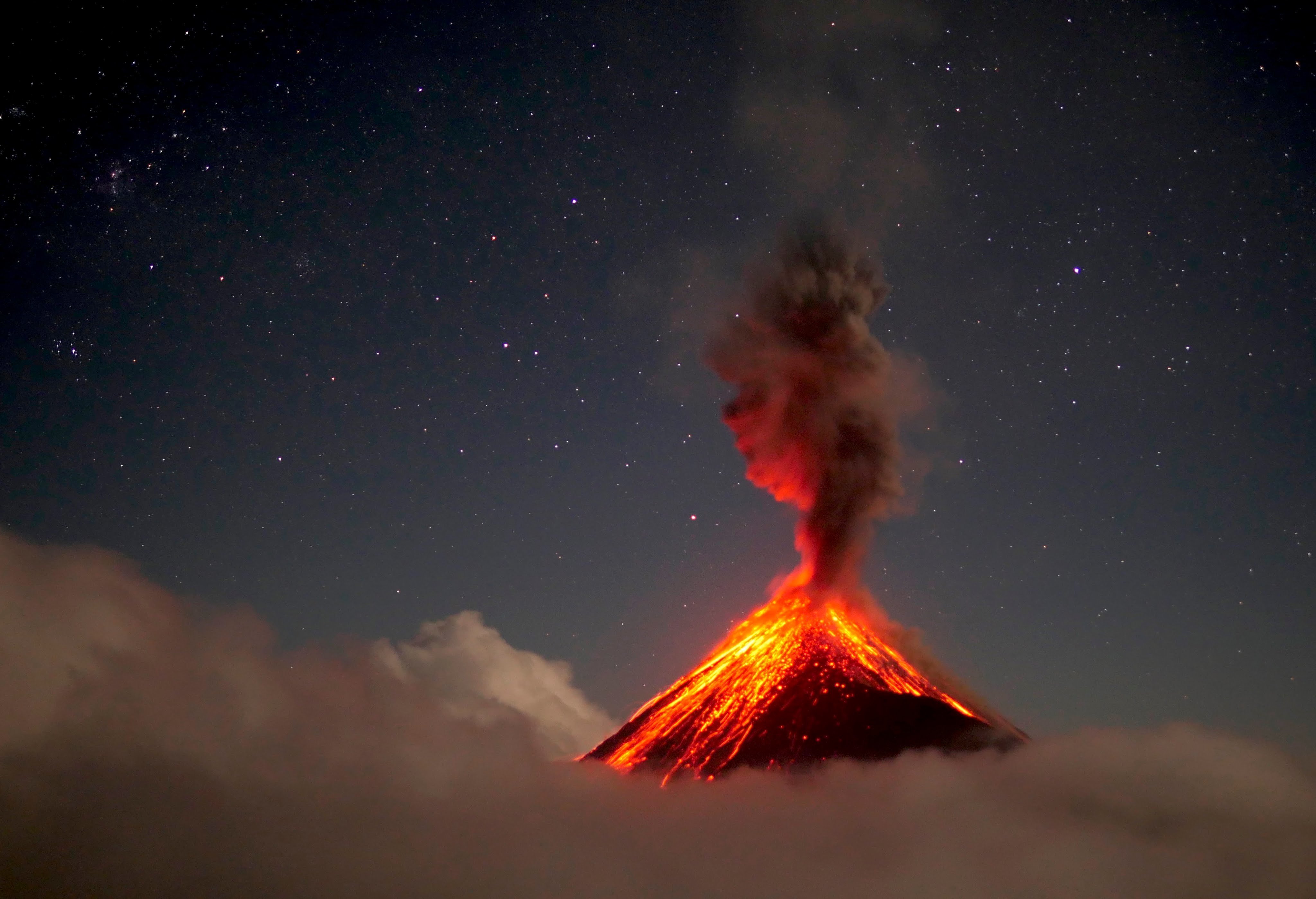 Eruption вулкан