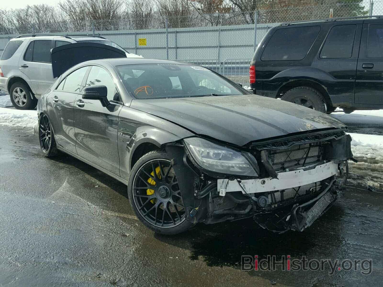 Разбитый цлс ахмеда. Битый Mercedes cls63 AMG. CLS 63 AMG битый. Мерседес ЦЛС разбитый. Разбитый Мерседес CLS 63 AMG.